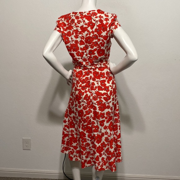 Bardot NWOT Fiesta Faux Wrap V-Neck Floral Short Sleeve Red & White Dress Size 8 - Picture 5 of 10